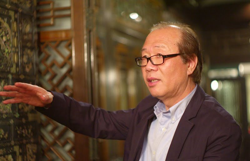 That night, our guests Professor Kun-Pyo Lee of KAIST and his #2 son (that’s how he liked to introduce himself), Choong-Hyo, were not anticipating such an historical after-dinner treat. Especially, since the #2 son is now studying architecture...