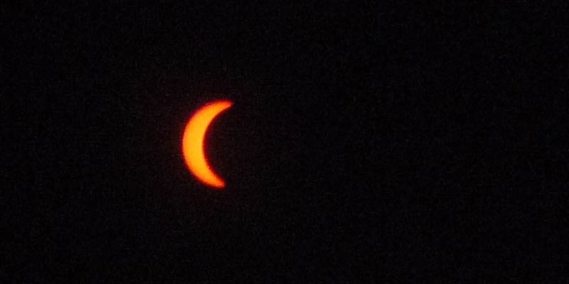 Then the sky started to darken...everyone ooowed and aaawed...